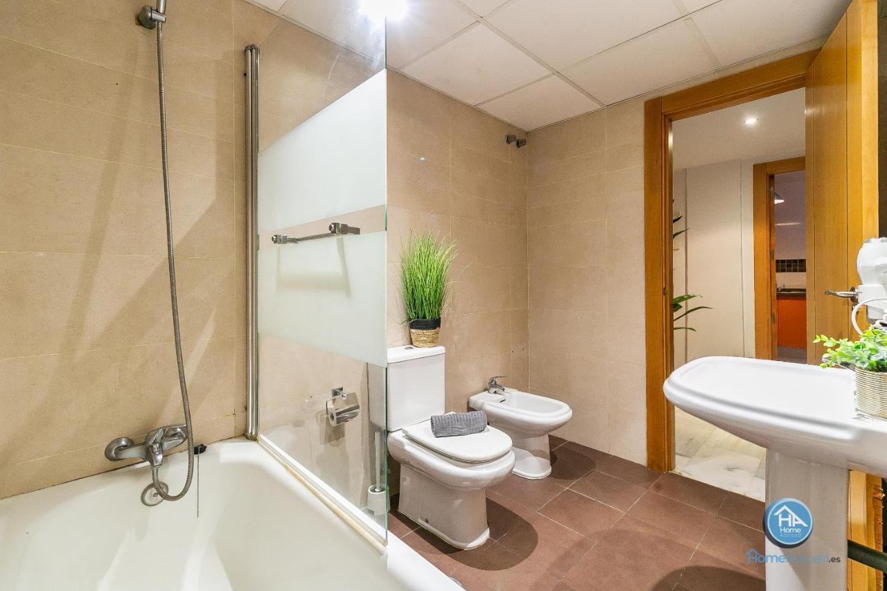 Malaga Boutique Stay - Carlos Haya Area With Parking Eksteriør bilde